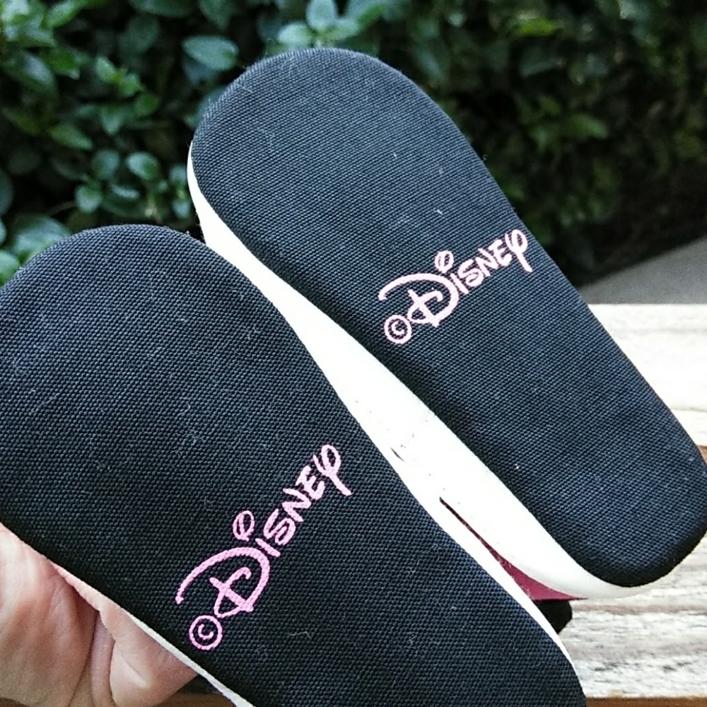6-12MO: DISNEY'S MINNIE MOUSE SHOES - Picture 3 of 8